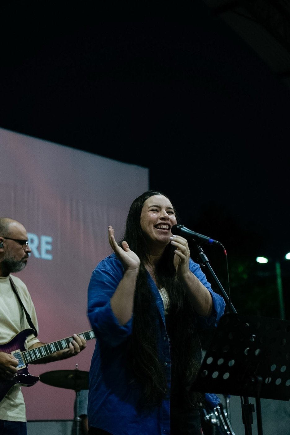 Cantora do ministério de louvor